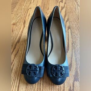 Tori Burch Elizabeth Bow Round Toe Pump Navy Women’s Size 6.5M